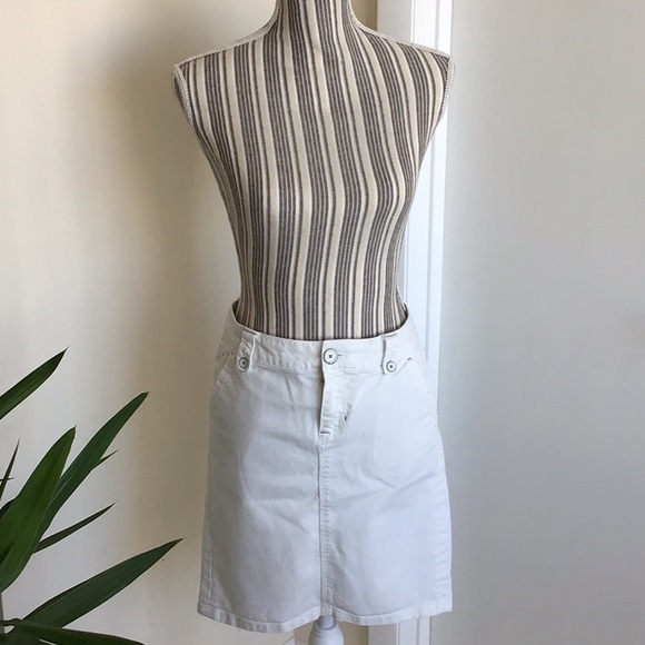 Gap jean skirt - Picture 2 of 9